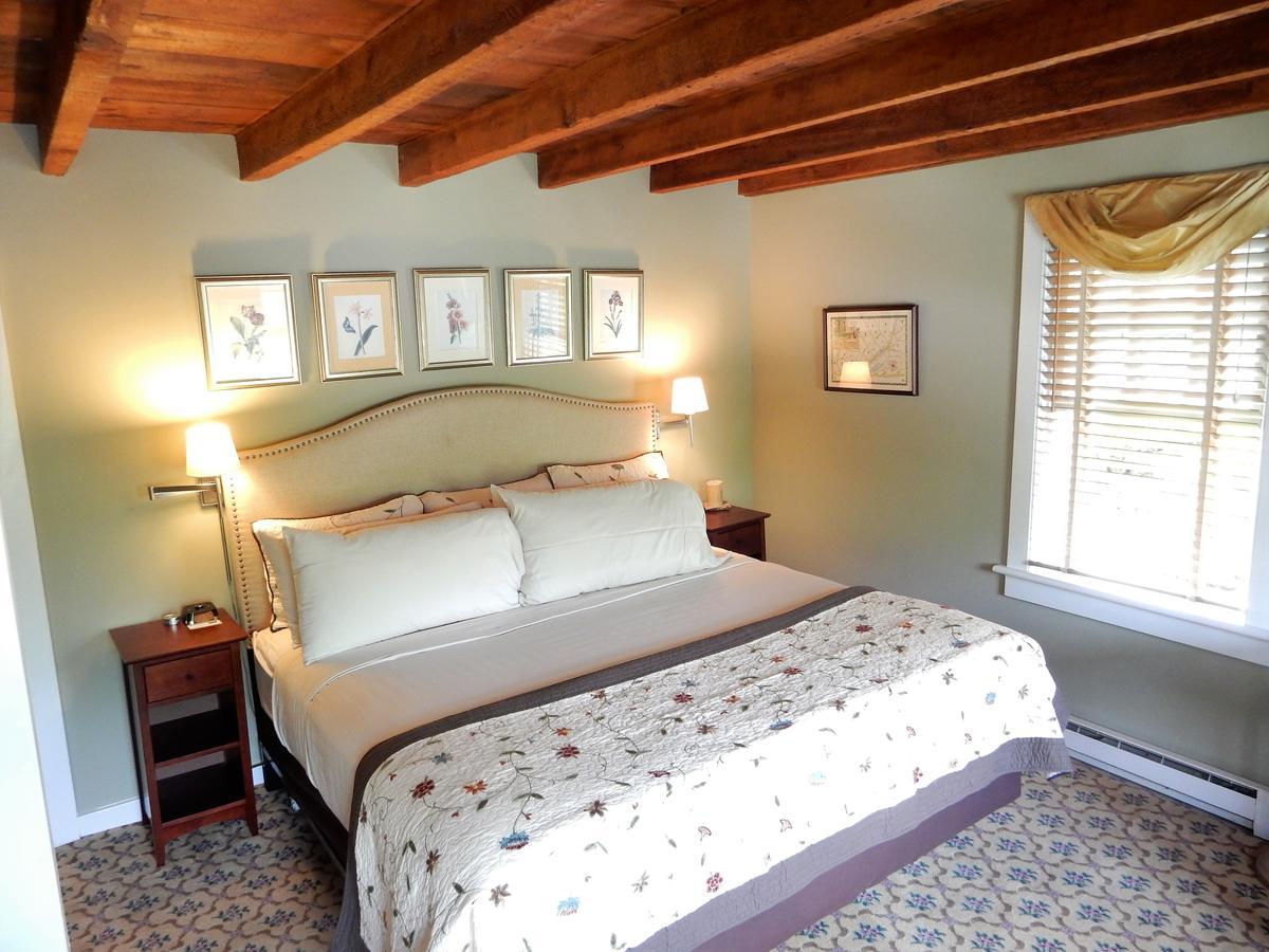 A Butlers Manor Bed and Breakfast Southampton Exteriör bild