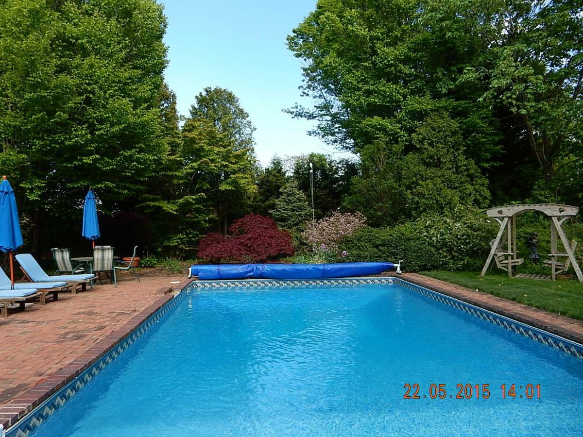 A Butlers Manor Bed and Breakfast Southampton Exteriör bild